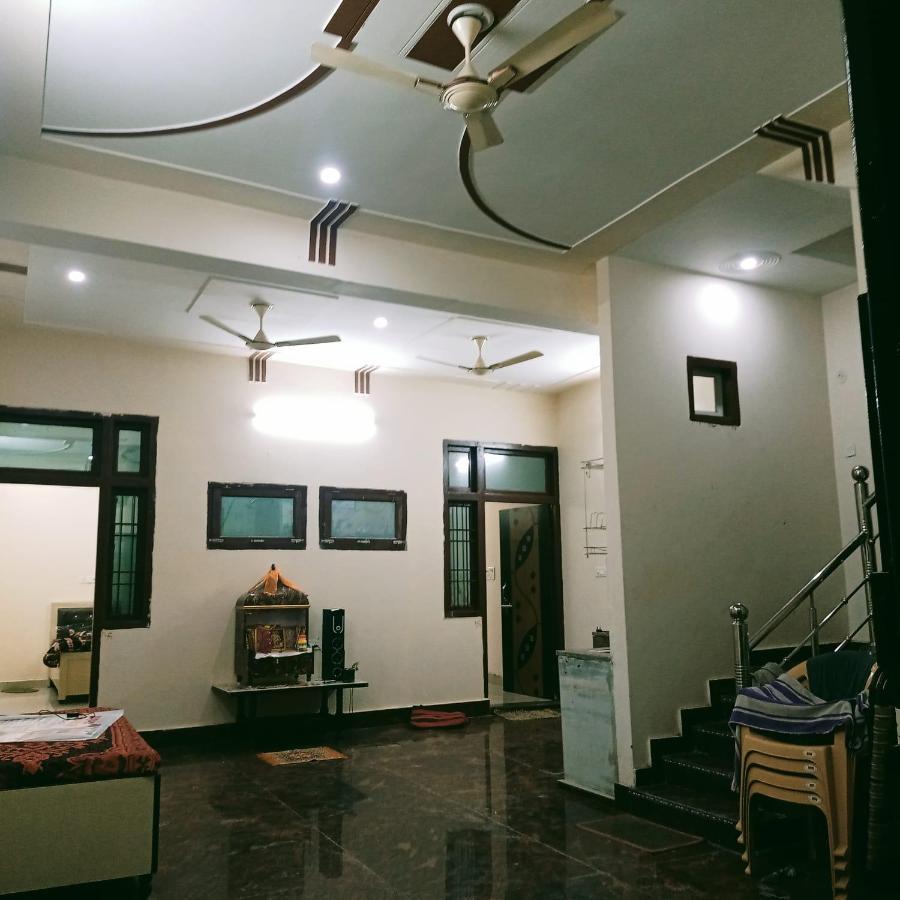 Radha Bhavan Vrindāvan Exterior photo