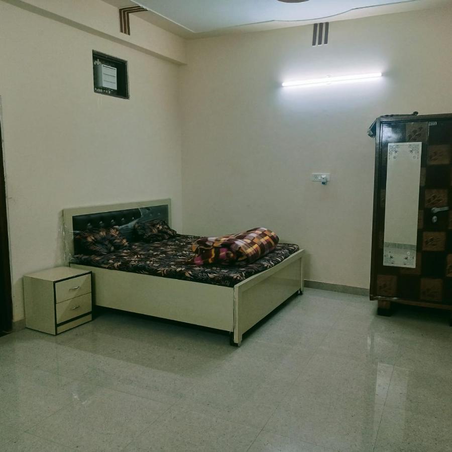 Radha Bhavan Vrindāvan Exterior photo