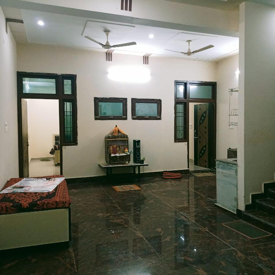 Radha Bhavan Vrindāvan Exterior photo