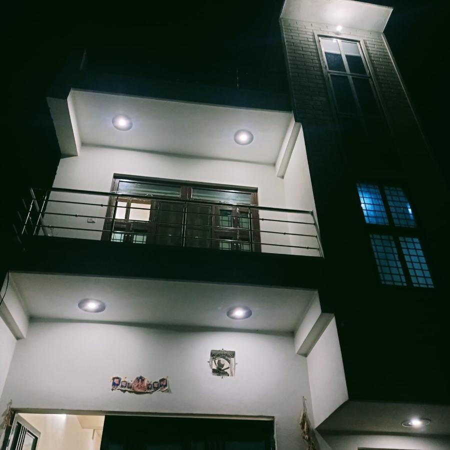 Radha Bhavan Vrindāvan Exterior photo