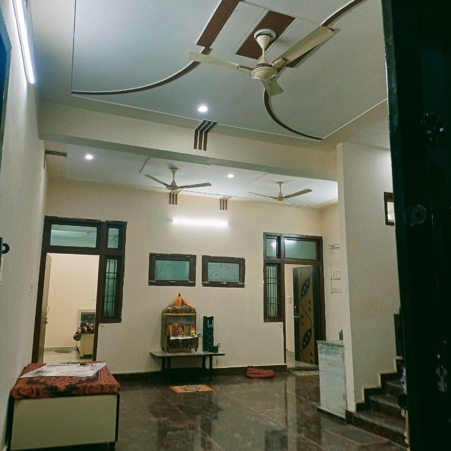 Radha Bhavan Vrindāvan Exterior photo